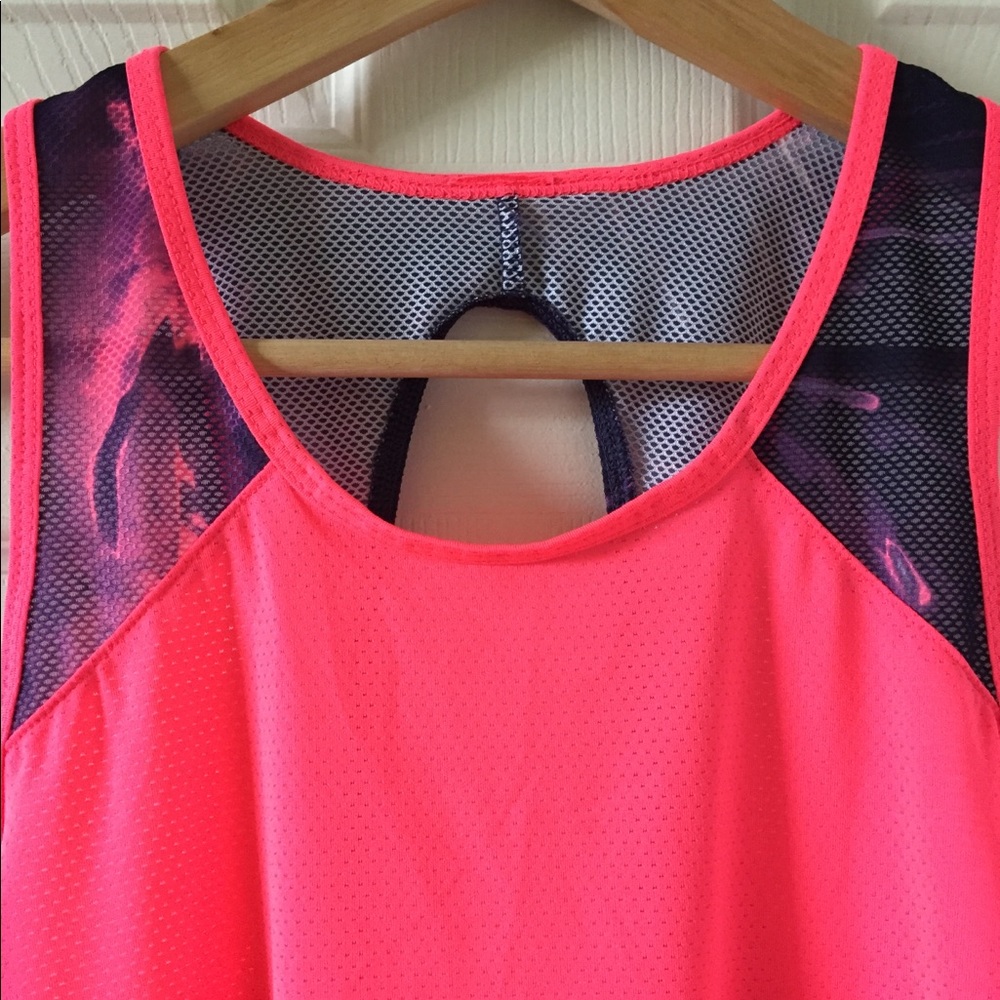 Muscle tee